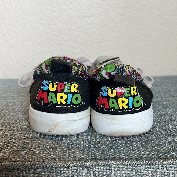 Super Mario Nintendo Sneakers Size 6 - Picture 6 of 6